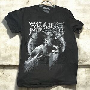 Falling in Reverse God is a weapon tour T-Shirt (M) 2025